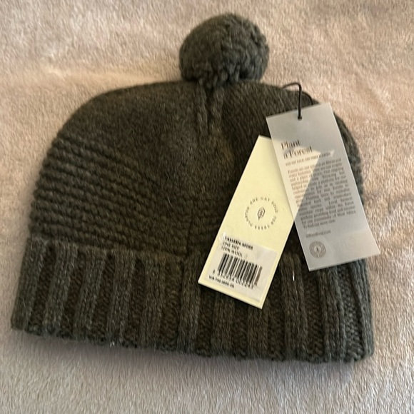 Will + Bear 100% Australian Wool - Tasman Moss Soft Wool Pom Pom Beanie BNWT - Picture 4 of 11
